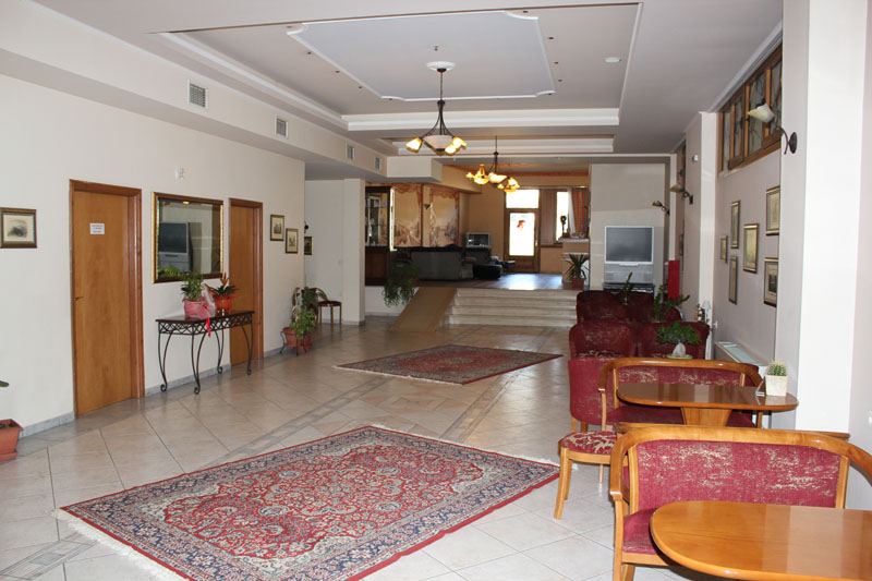 Hotel Orfeas lobi.jpg