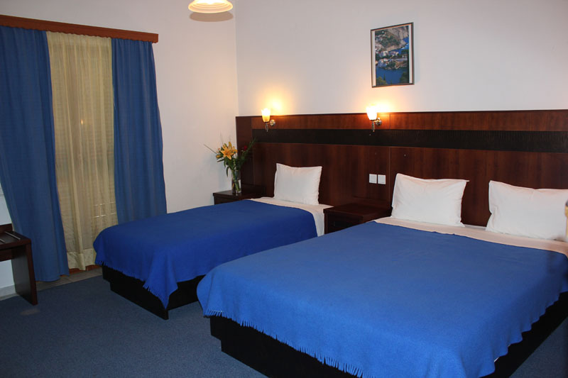Hotel Orfeas triple soba.jpg