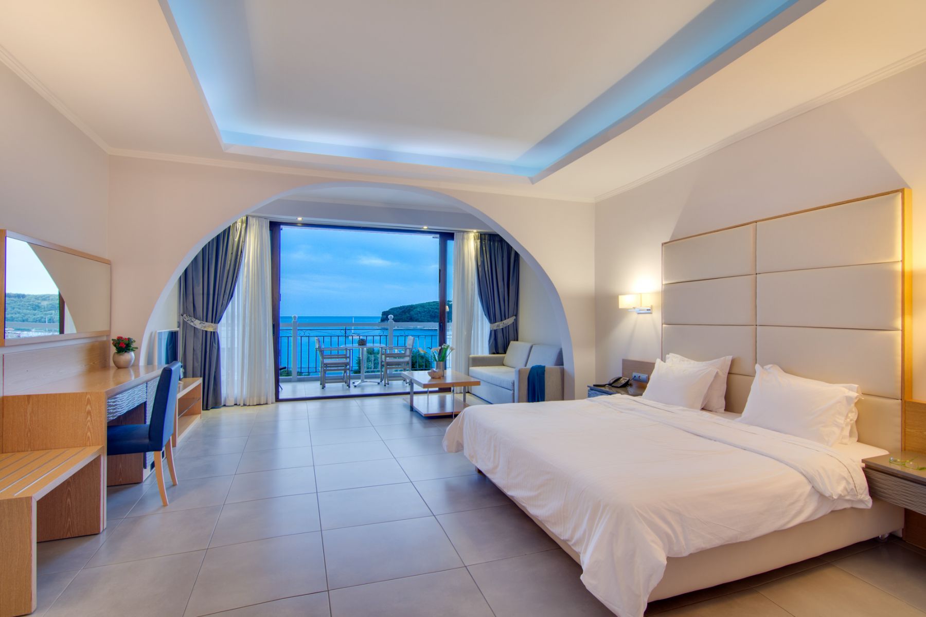 Valtos Beach-Junior suite.jpg