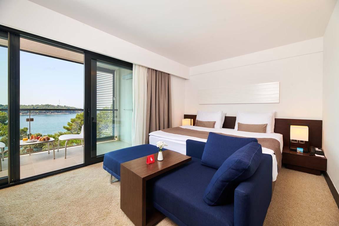 Hotel Parentium Plava Laguna-Premium soba.jpg