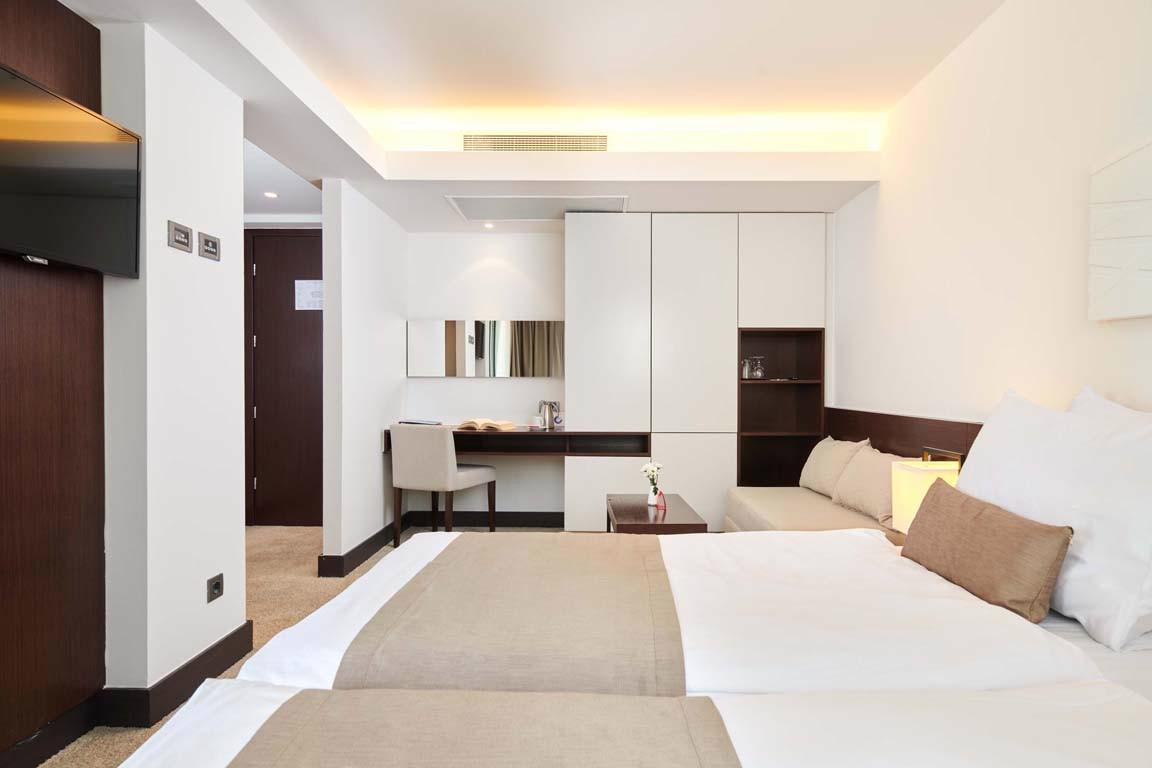 Parentium Plava Laguna Hotel-Classic soba.jpg