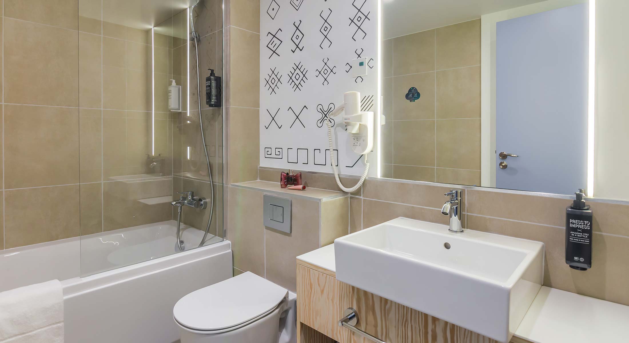 Ibis Styles Bucharest City Center kupatilo.jpg