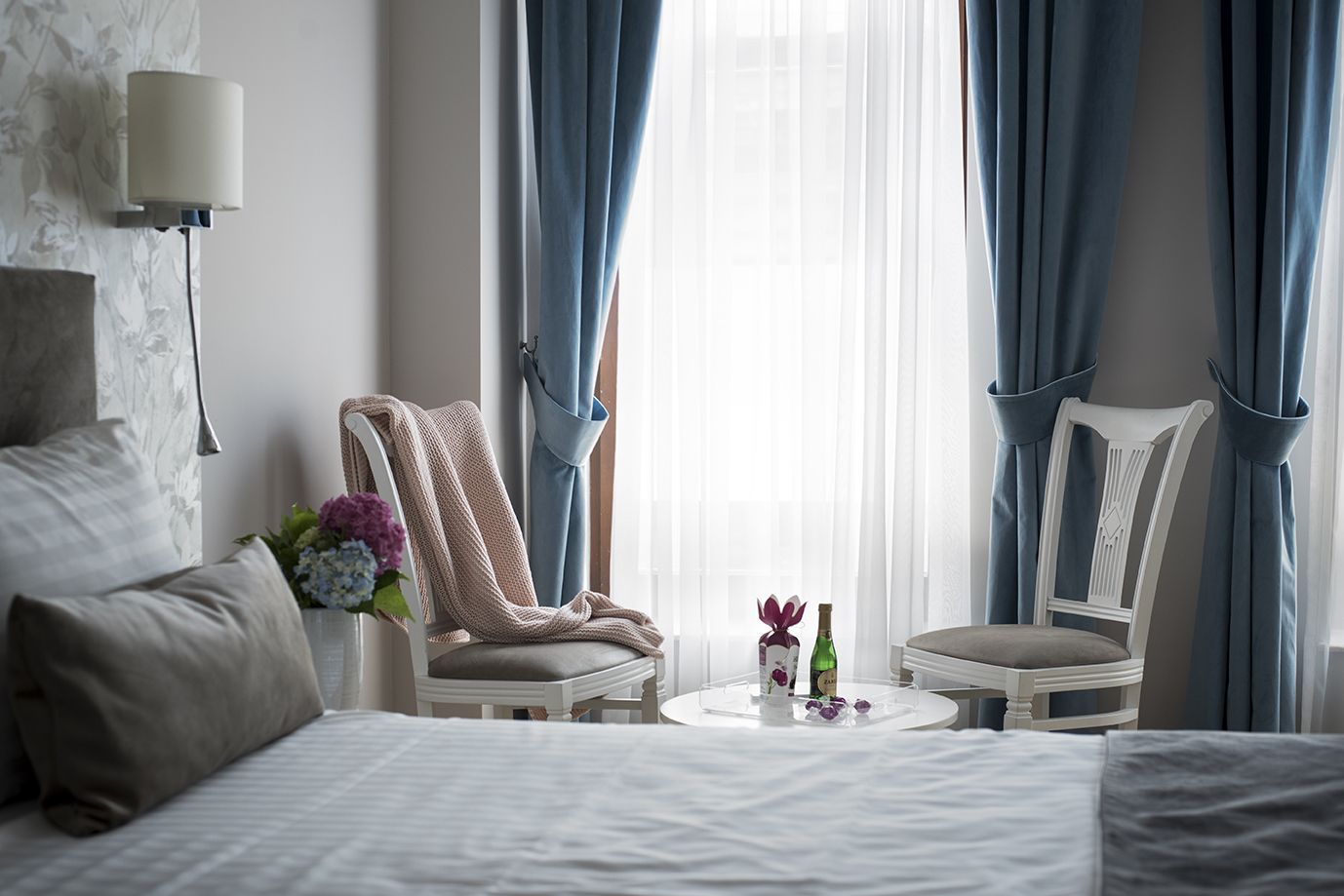 New Era hotel Bucharest soba.jpg