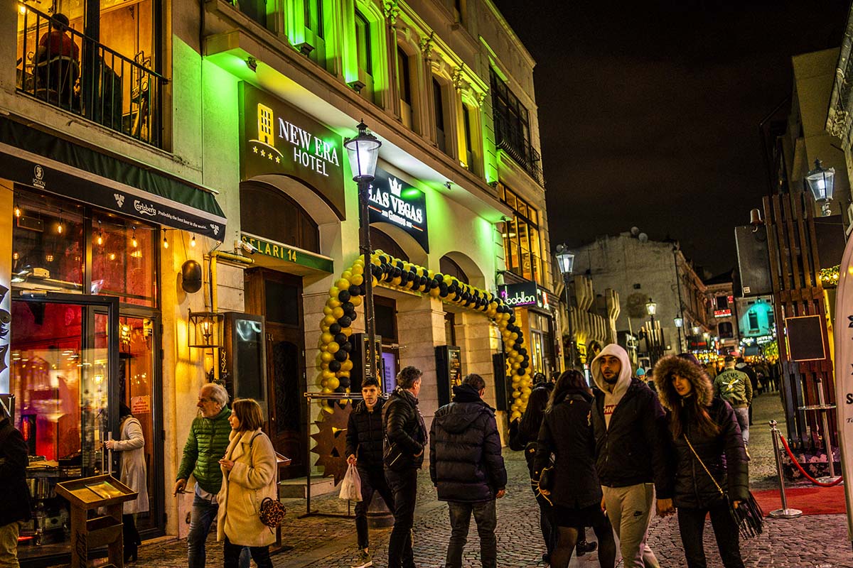 New Era hotel Bucharest spoljni izgled.jpg