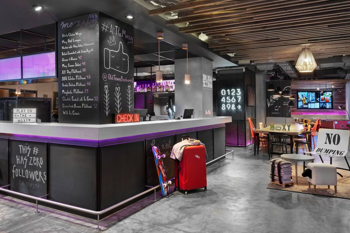 Moxy Bucharest Old Town-Recepcija.jpg