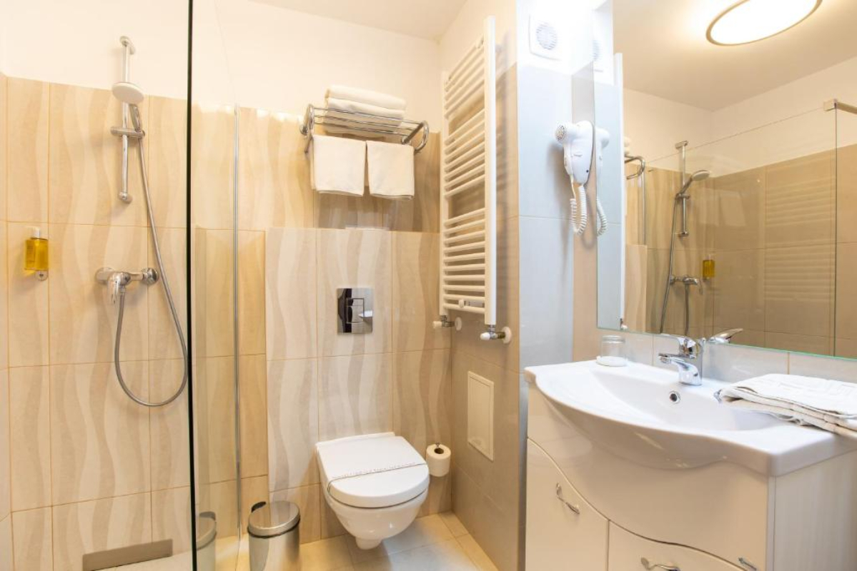 Duke Armeneasca Hotel kupatilo.jpg