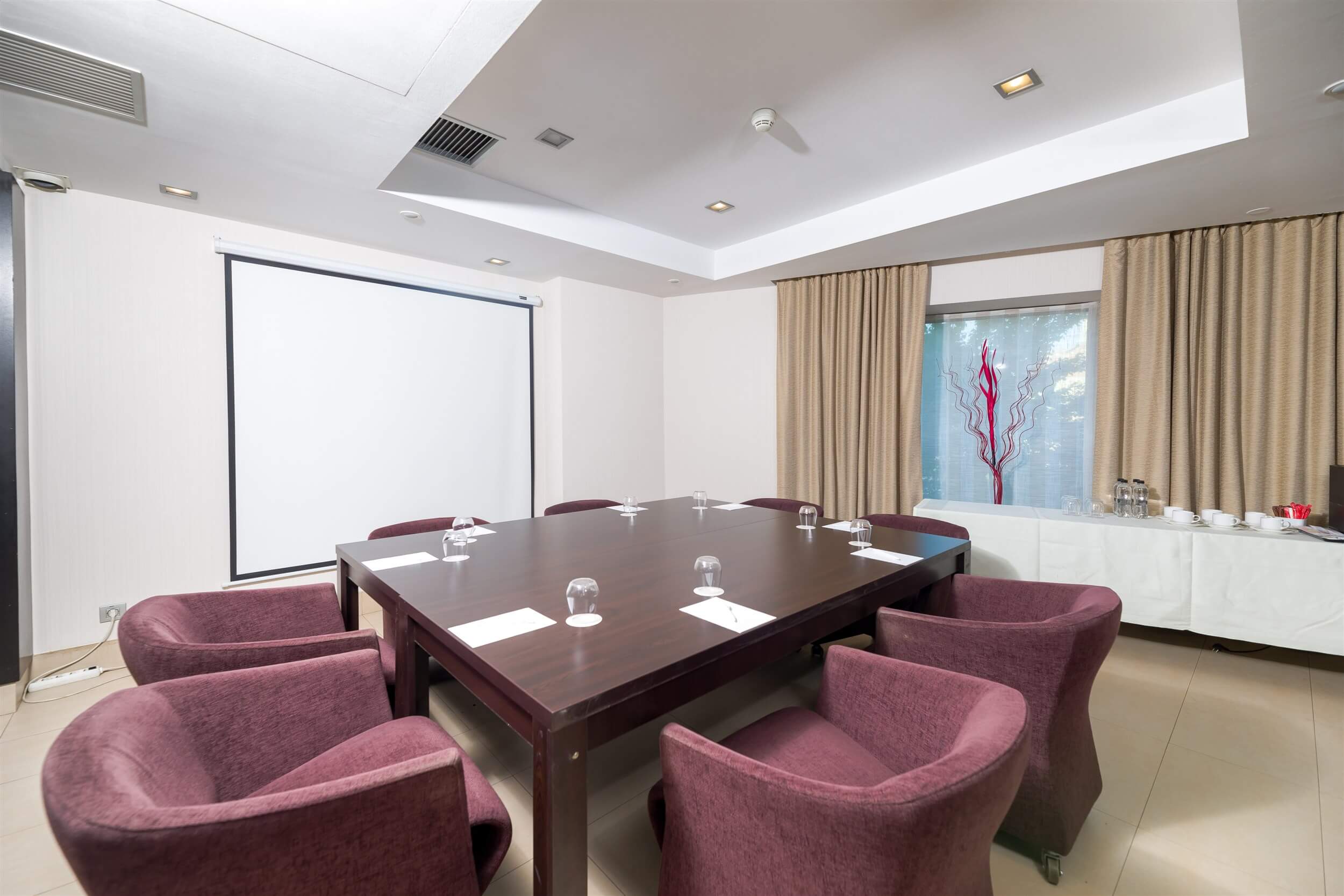 CH Bukurest hotel sala za sastanke.jpg