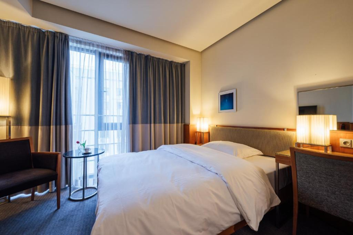 Peakture Hotel Bucharest soba.jpg