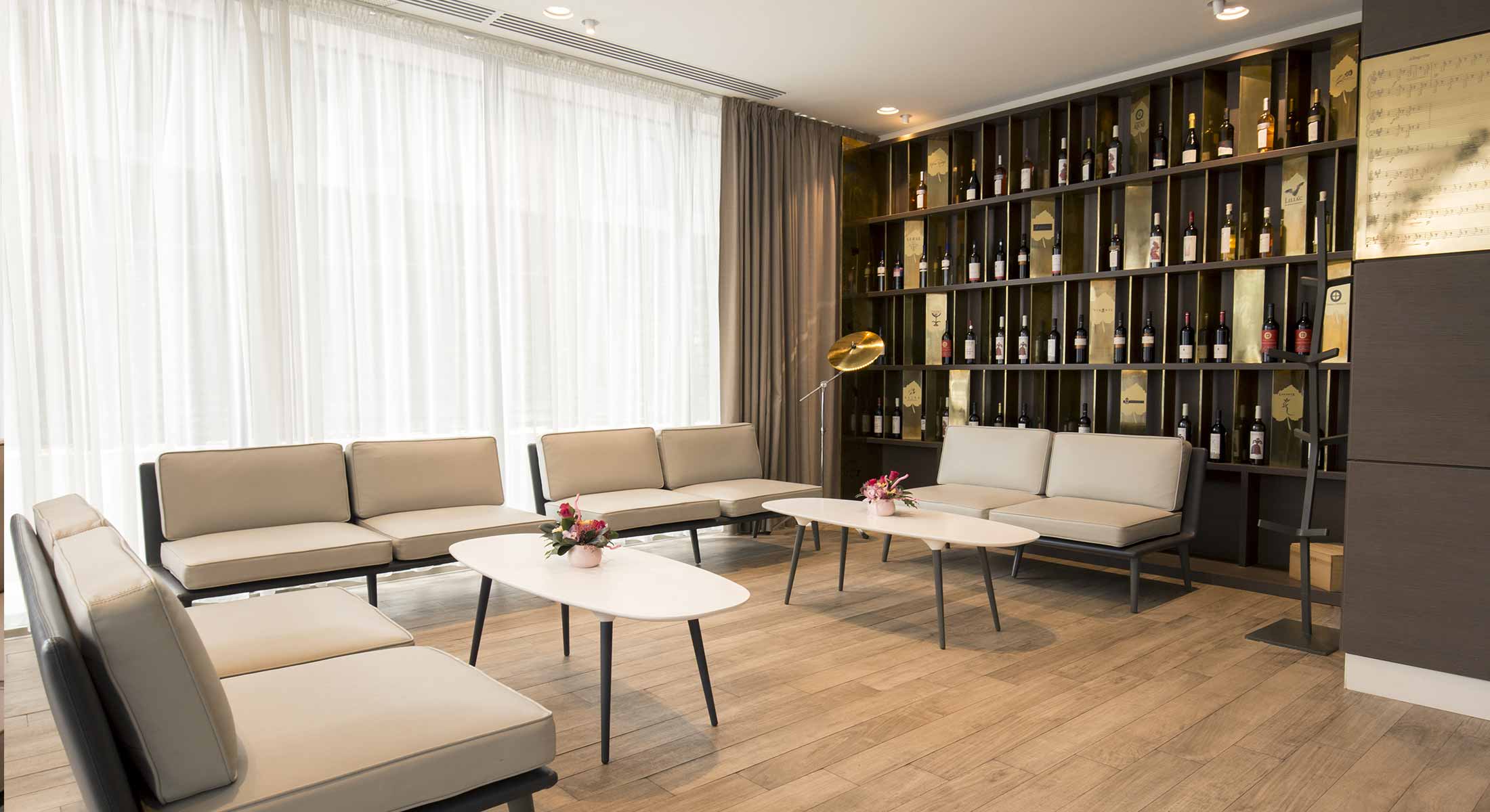 Merckure Bucharest City Centar lobi.jpg