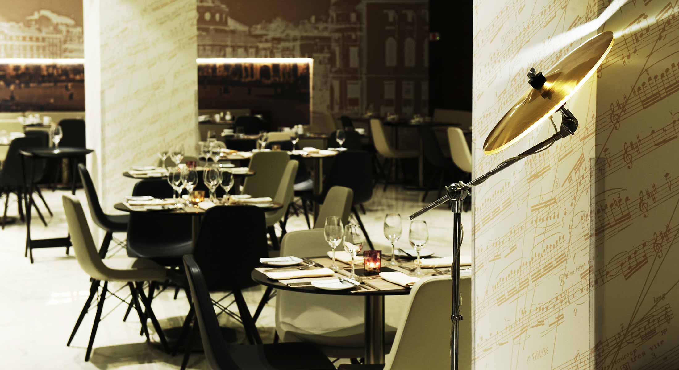 Merckure Bucharest City Centar restoran.jpg