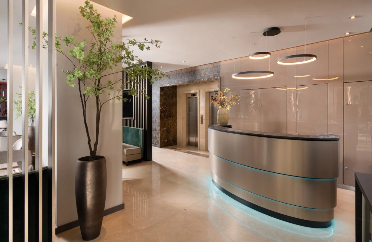 Leonardo hotel Bucharest City recepcija.jpg