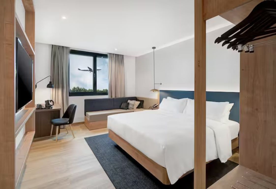 Hilton Garden Inn Bucharest Airport-Standardna soba.jpg