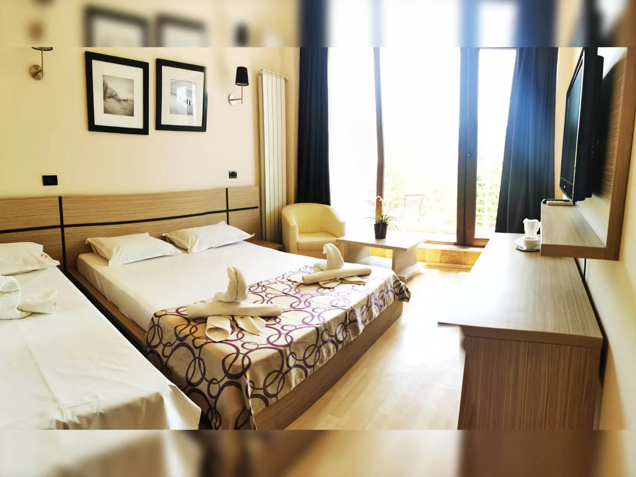 Sangria Luxury Family-Deluxe trokrevetna soba.jpg