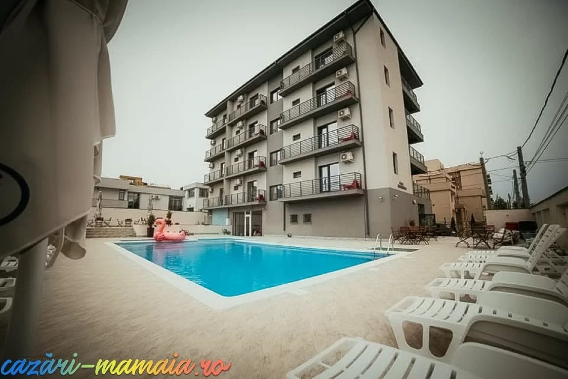 Villa Kharisma-Zgrada hotela.jpg