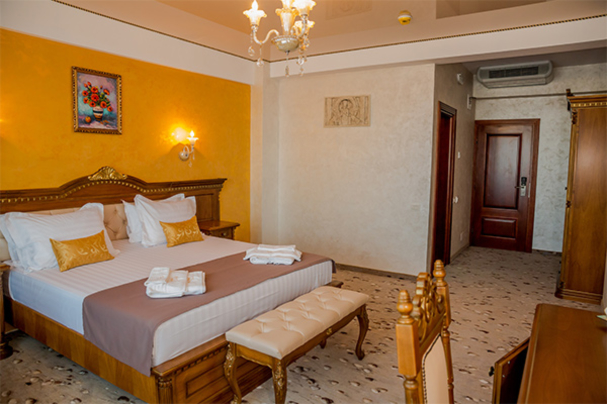 Almar Luxury Hotel penthouse.jpg