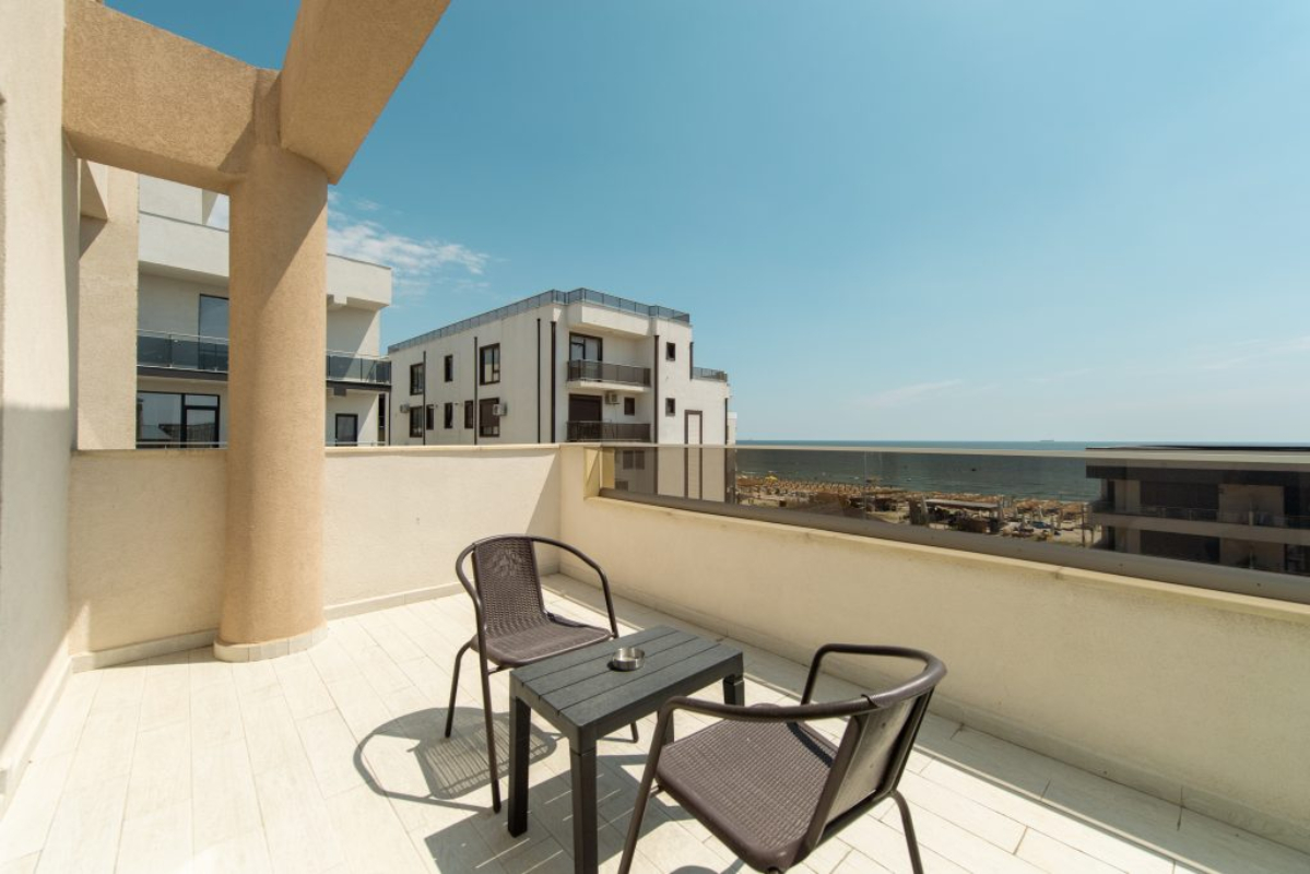 Hotel Manor balkon.jpg