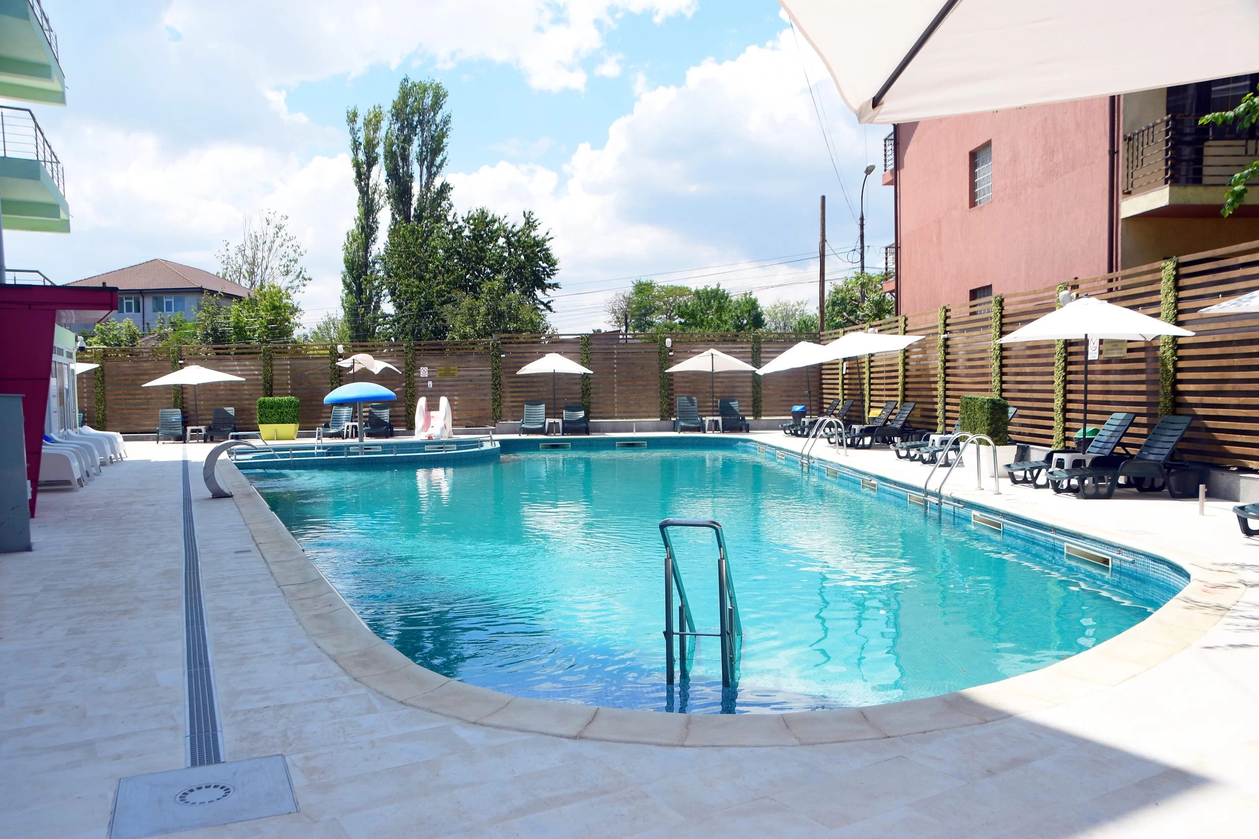Hotel Fortuna bazen.jpg