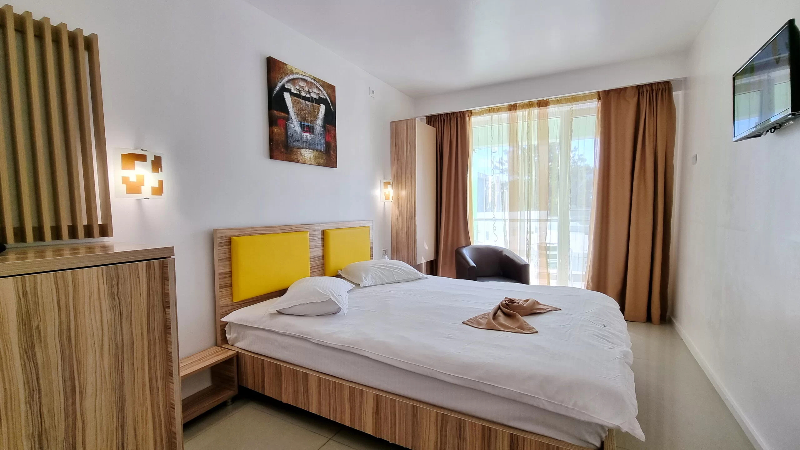Hotel Fortuna dvokrevetna soba.jpg