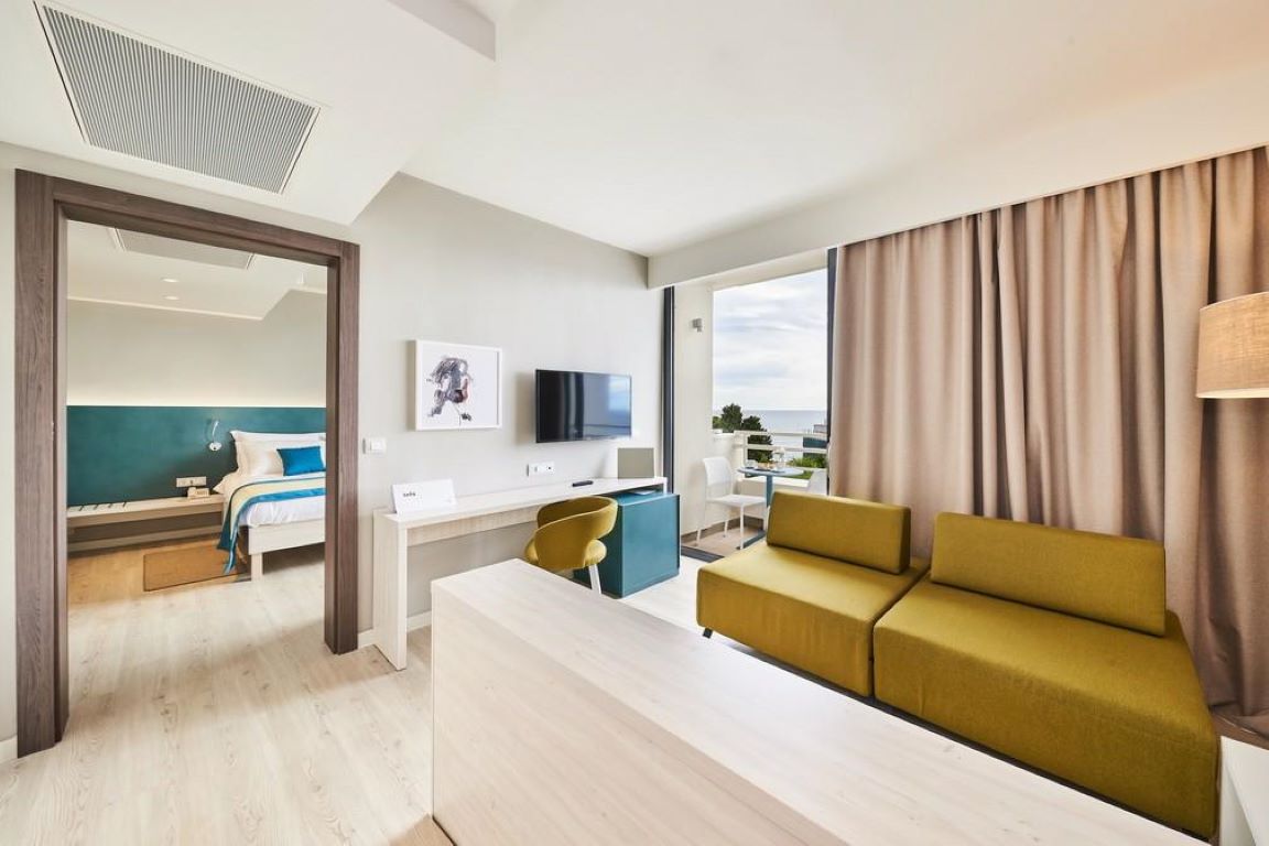 Hotel Sipar Plava Laguna-Suite pogled more.jpg