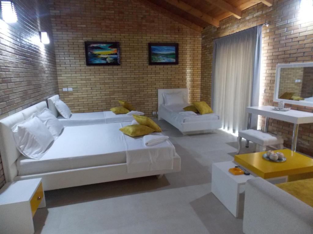 Hotel Piccolino-Deluxe suite.jpg