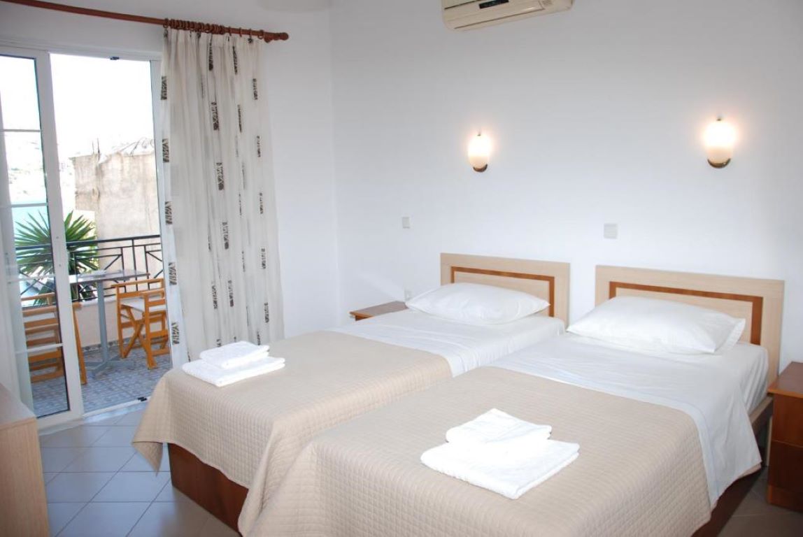Mano Hotel-Standardna soba pogled more.jpg