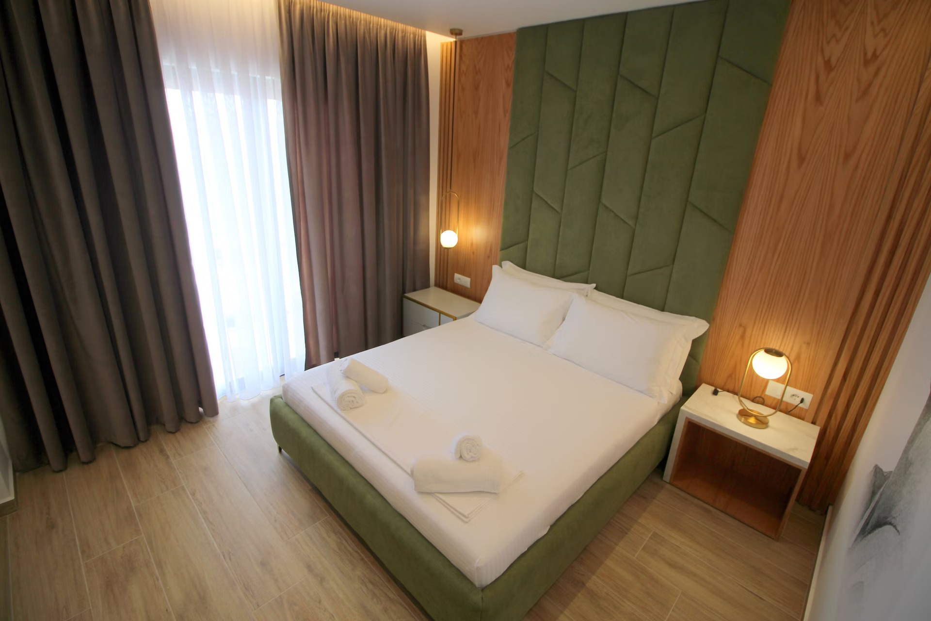 Julia Hotel-Deluxe soba.jpg