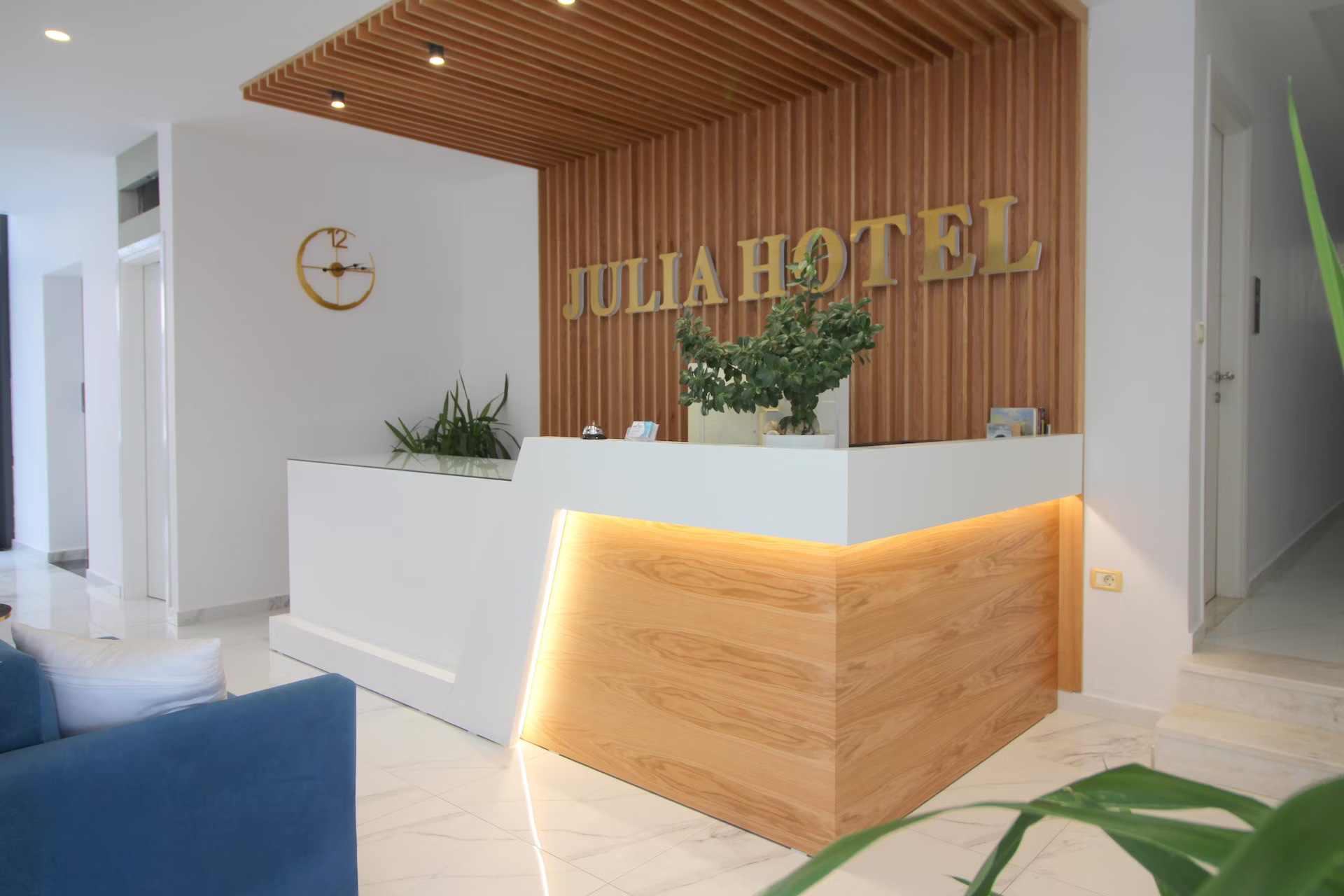 Julia Hotel-Recepcija.jpg