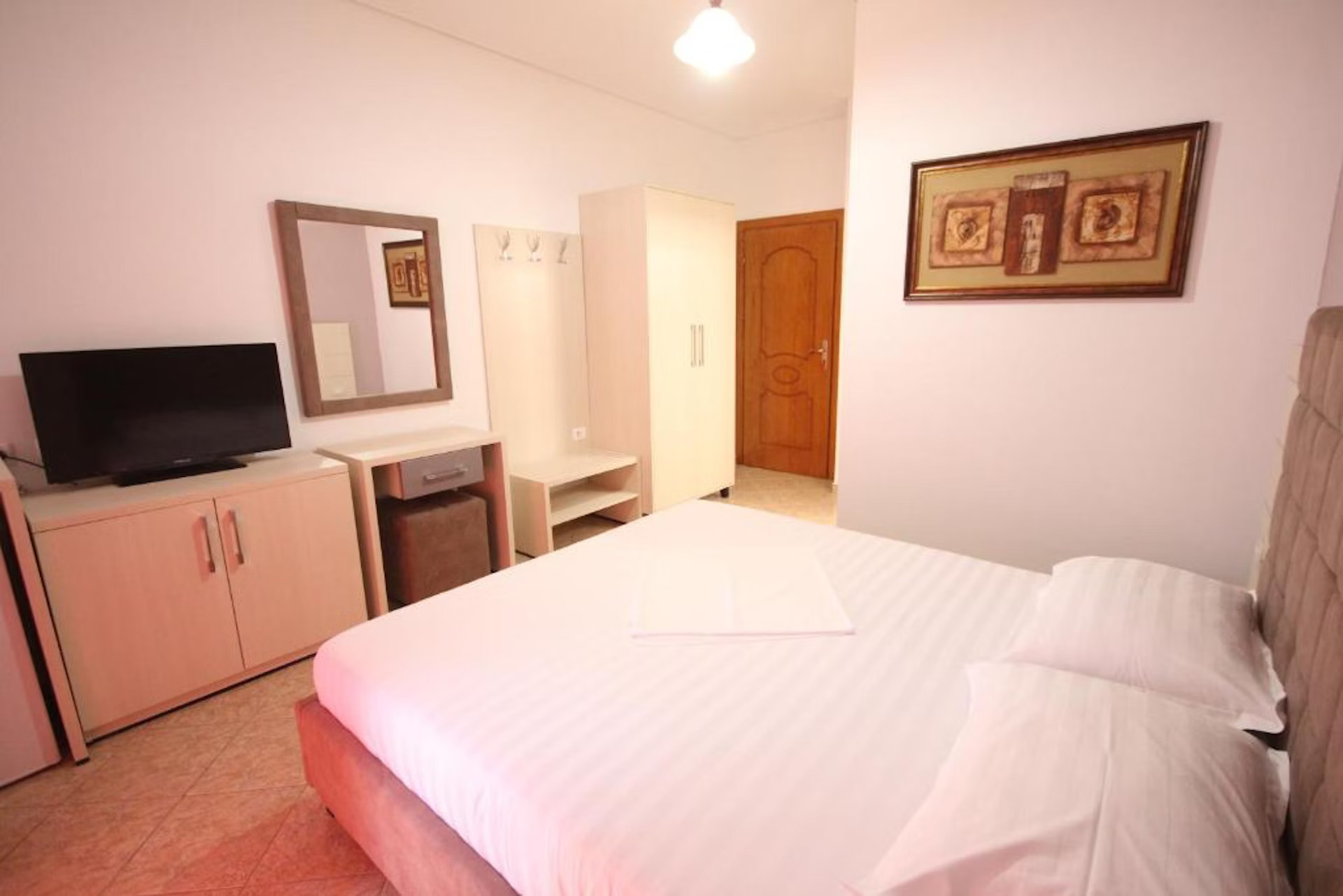 Julia Hotel-Standardna soba.jpg