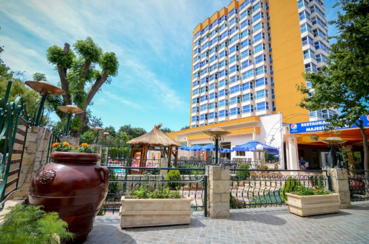 Hotel Majestic Olimp spoljni izgled.jpg