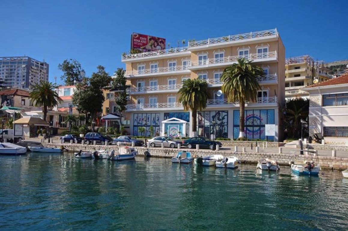 Porto Eda-Hotel spolja.jpg