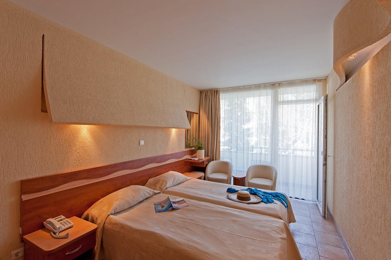 Cocor Spa hotel izgled dvokrevetne sobe.jpg