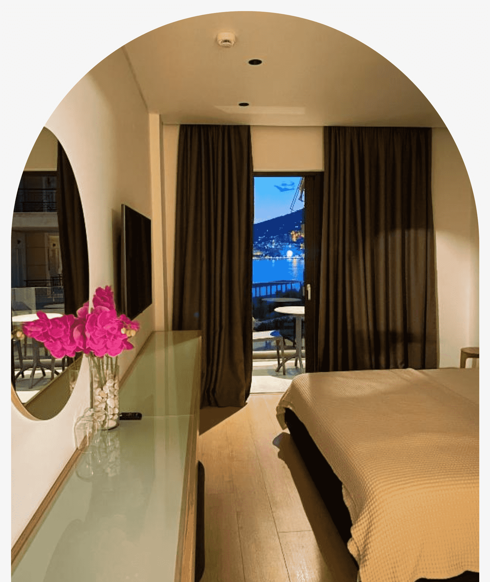 Hotel Nertili-Deluxe soba.png
