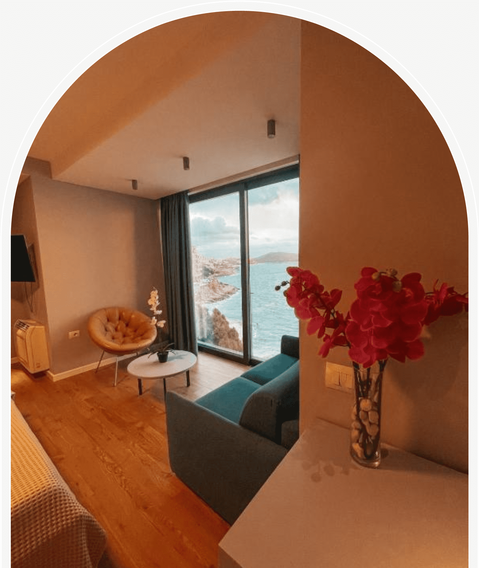 Nertili Hotel-Suite.png