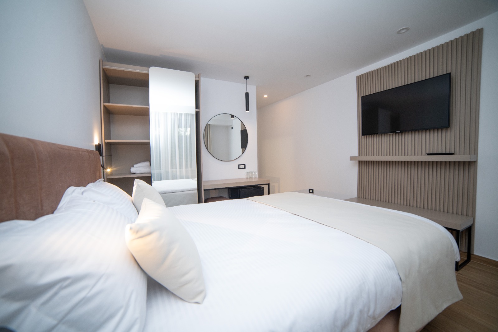 Hotel Corina soba.jpg