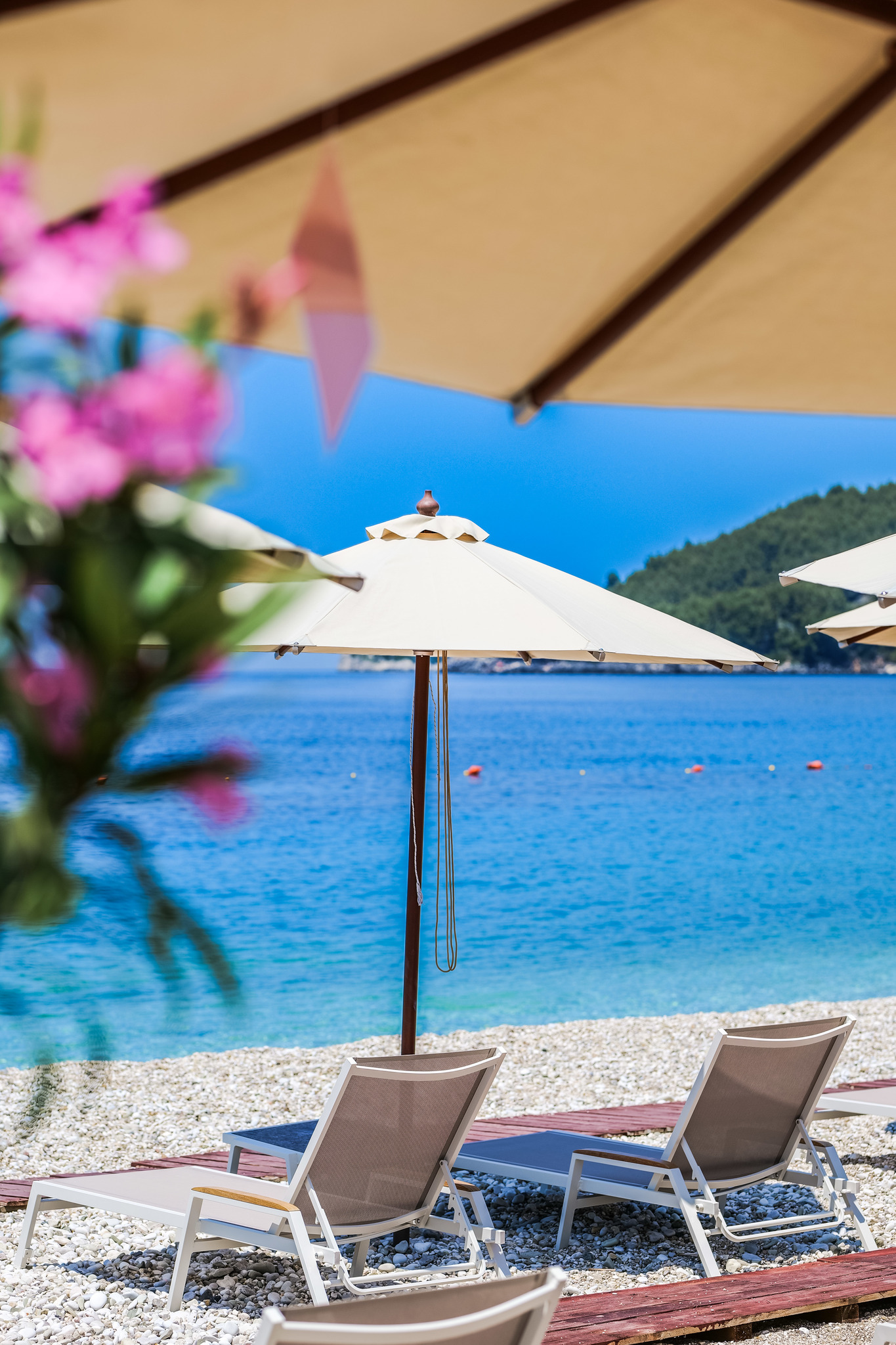 Hotle Rapos Resort-Plaza.jpg