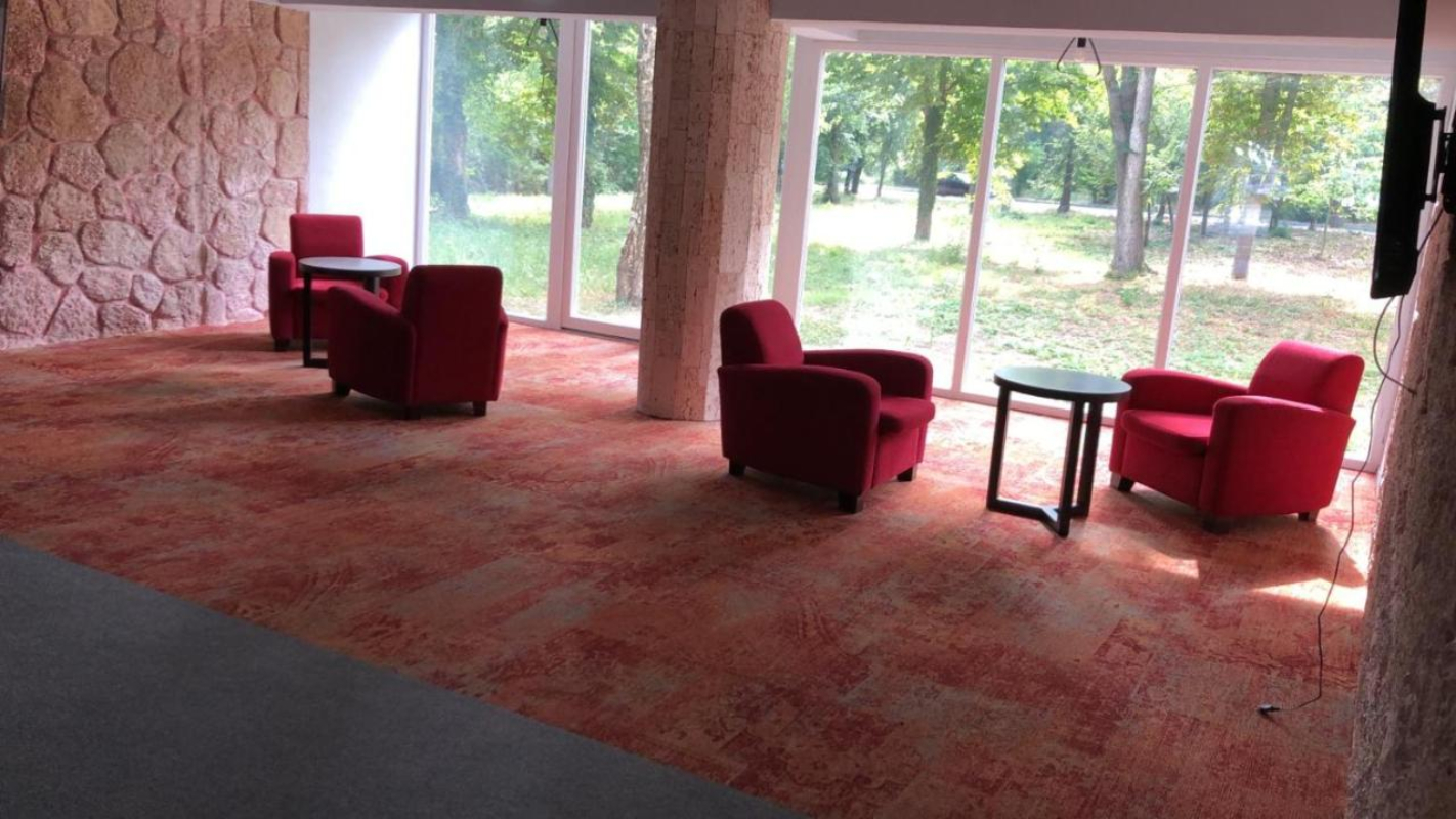 Hotel Anca lobi.jpg