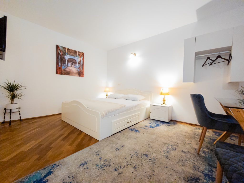 Residence Central Annapolis dvokrevetna soba.jpg