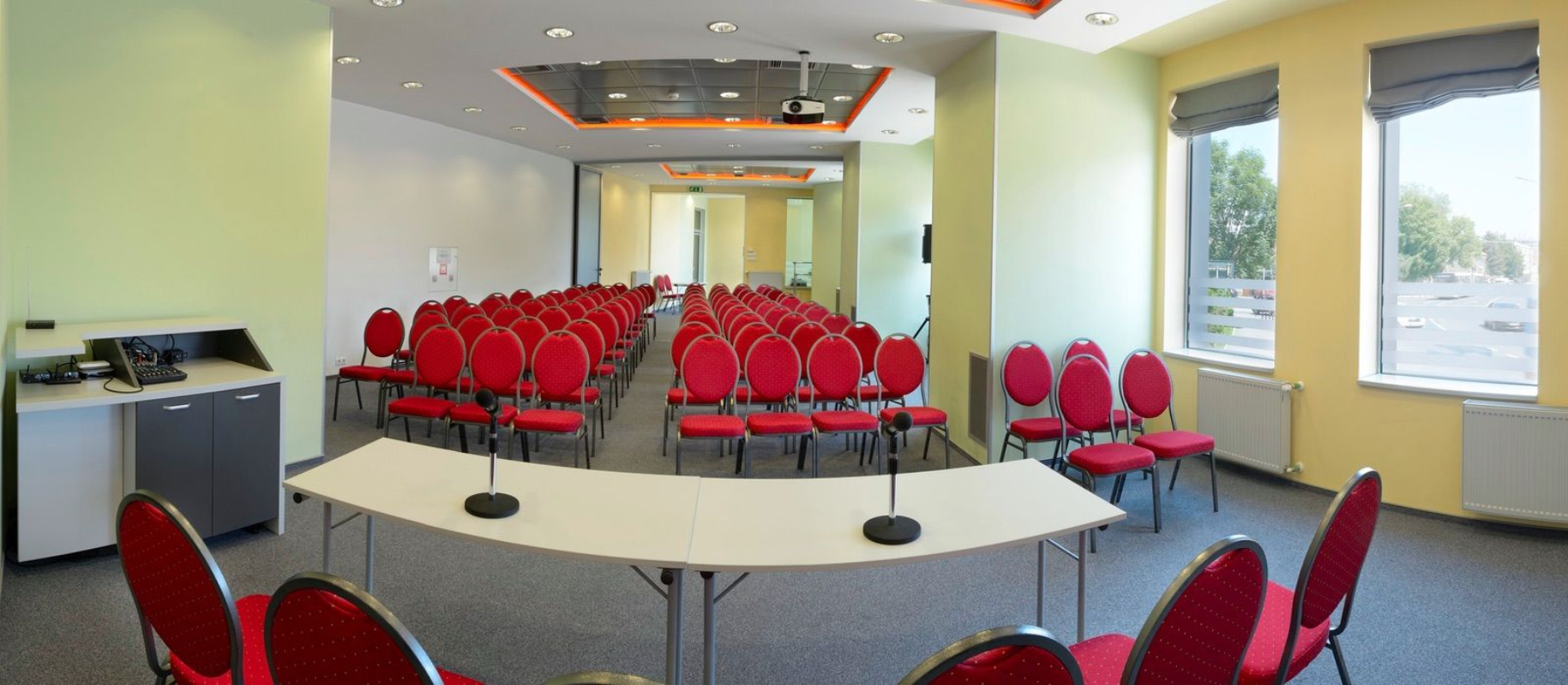 Hotel Ambient sala za sastanke.jpg