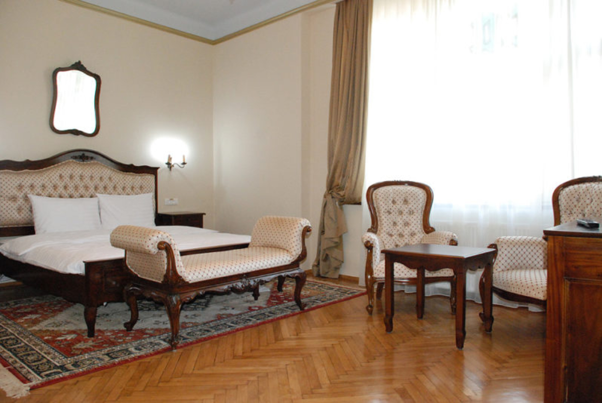 Casa Gotica Residence deluxe soba.jpg