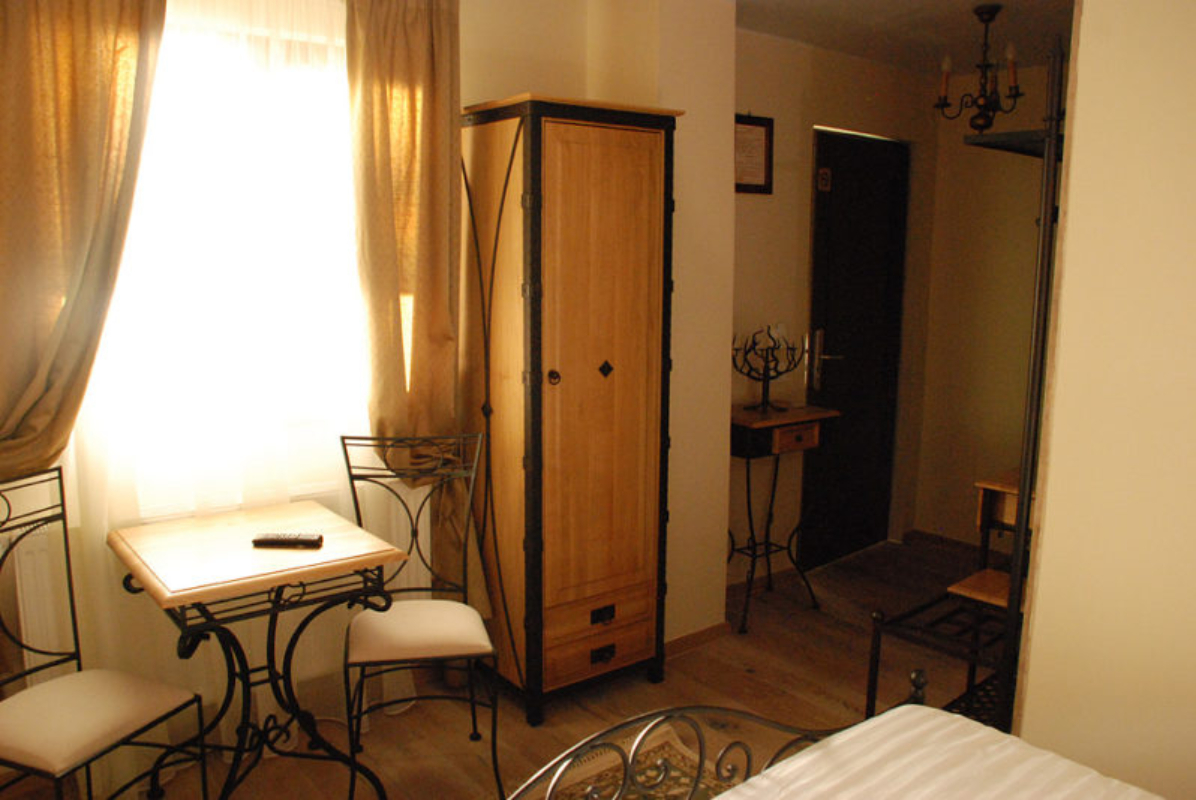 Casa Gotica Residence izgled standardne sobe.jpg