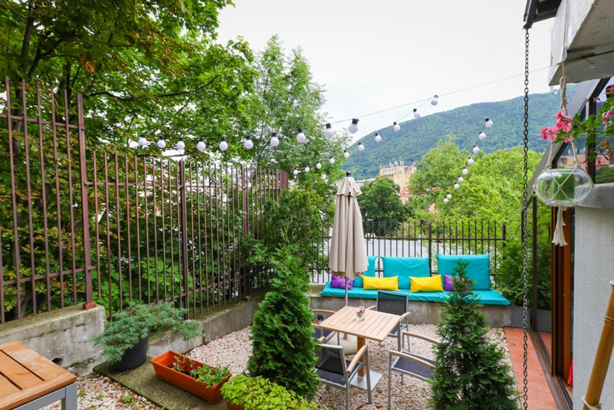 Hotel Villa Prato dvorište.jpg