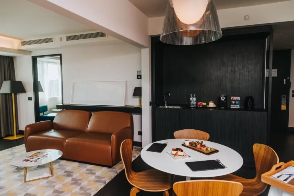 Crowne Plaza Belgrade-Jednosoban suite.jpg