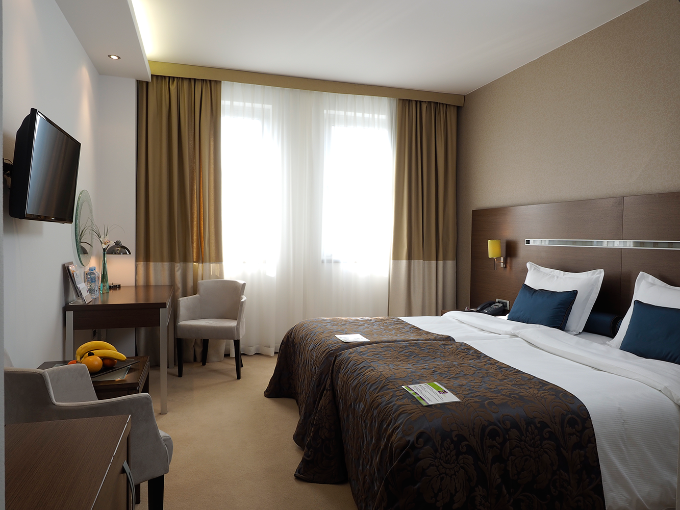 IN hotel Belgrade dvokrevetna soba.png