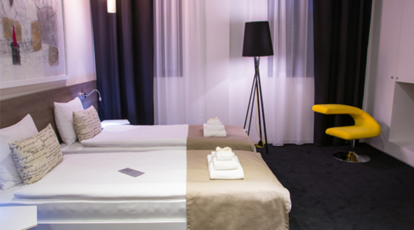 Eter hotel dvokrevetna soba.jpg