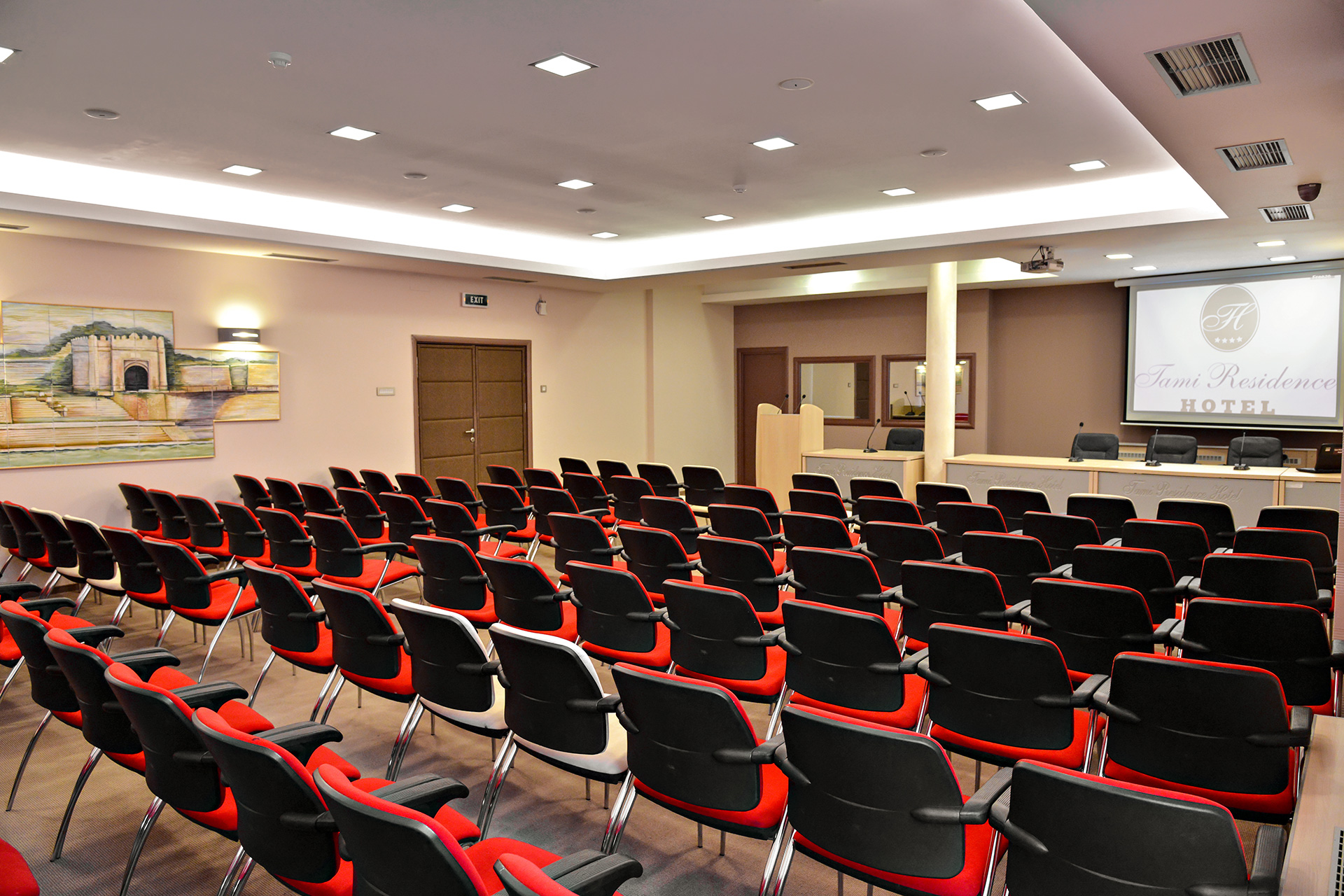 Tami Residence sala za konferenciju.jpg