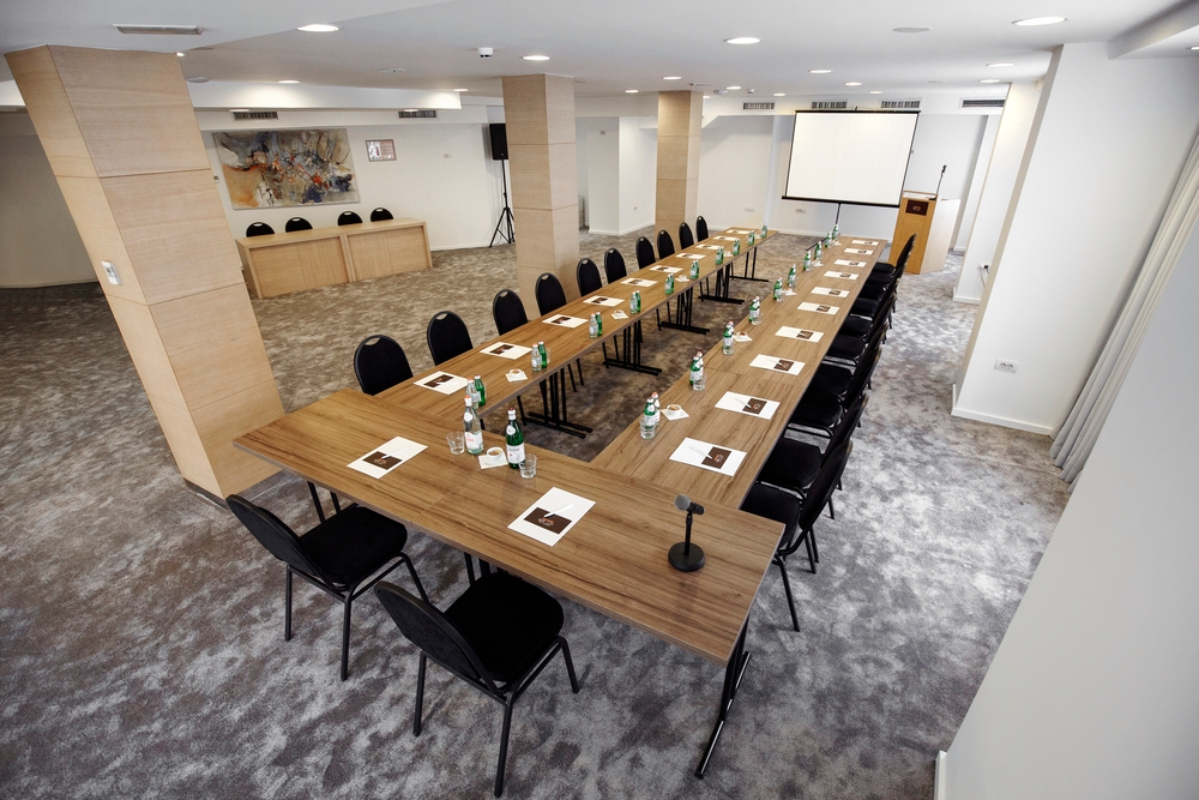 New City Hotel & Restaurant sala za konferencije.jpg