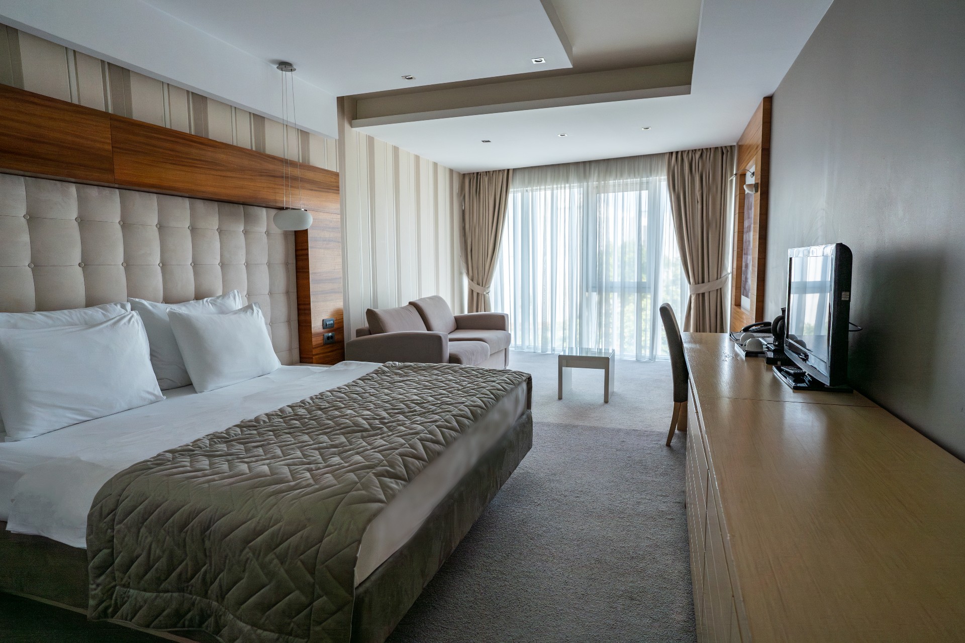 Centra hotel dvokrevetna soba.png