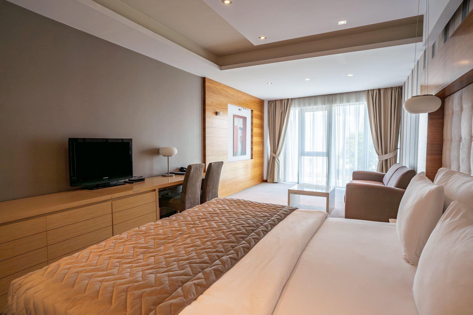 Centra hotel izgled dvokrevetne sobe.png