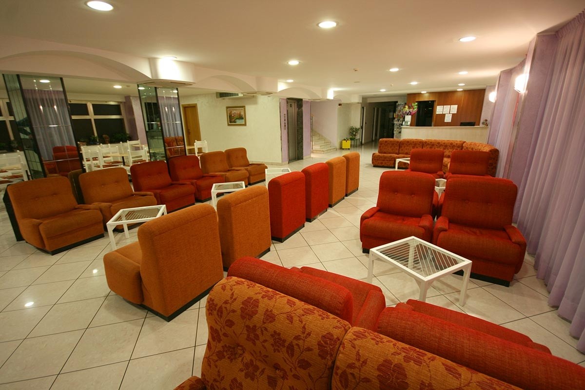 Hotel Susy-Lobby.jpg