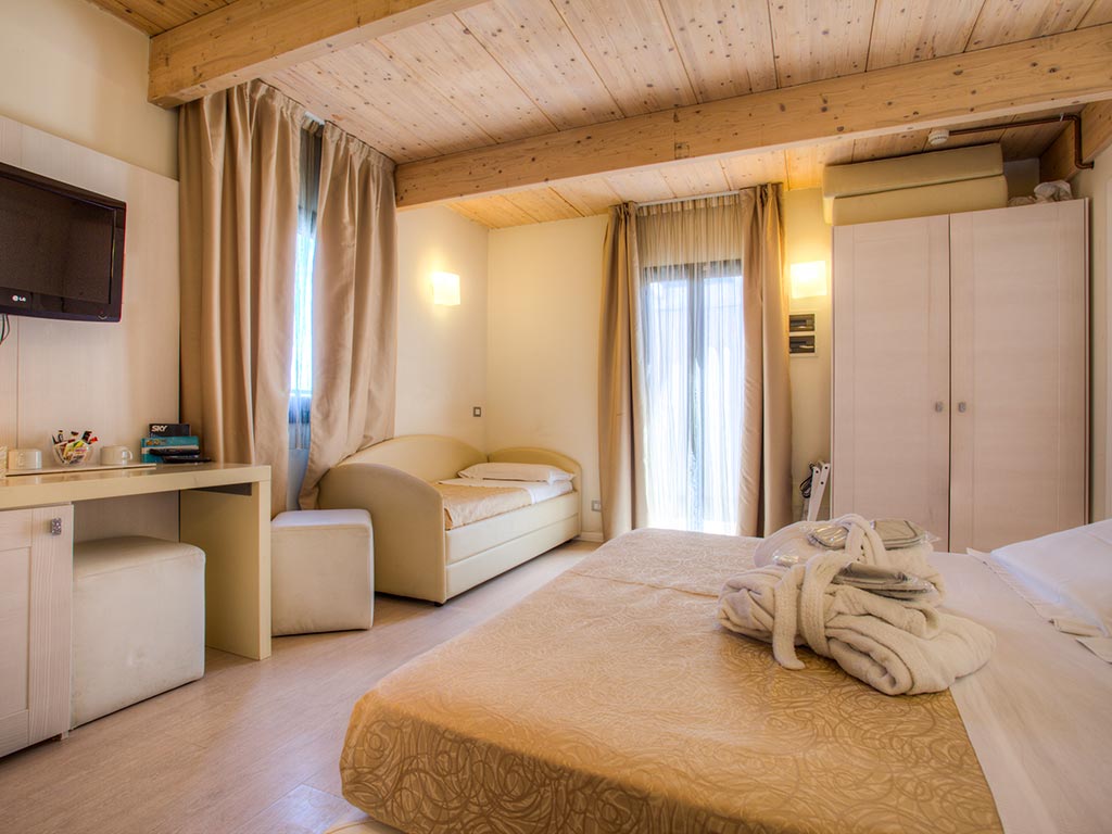 Ferretti Beach-Panoramska soba.jpg